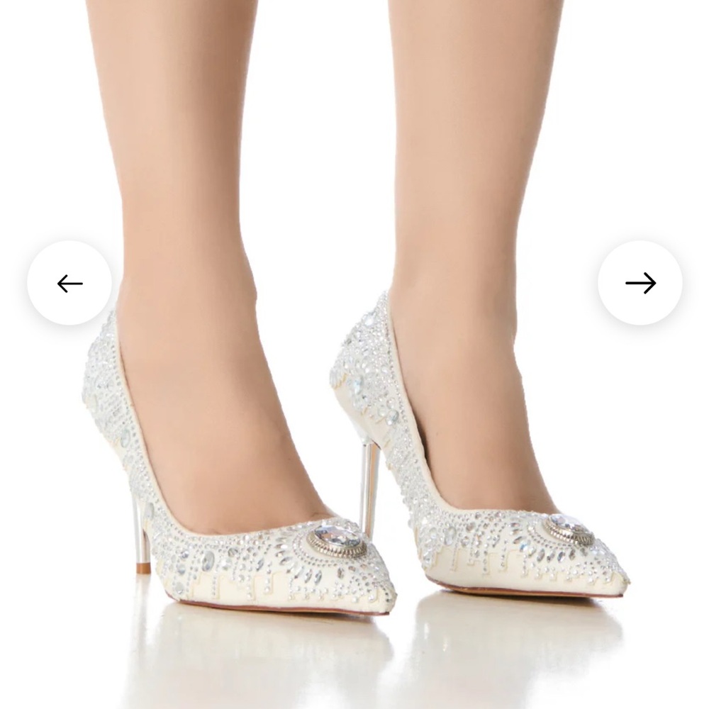 AZALEA WANG ALESSIO SILVER EMBELLISHED PUMP